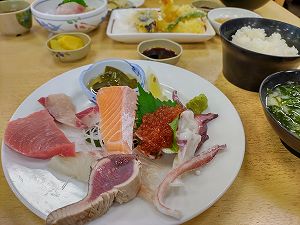 魚料理の画像